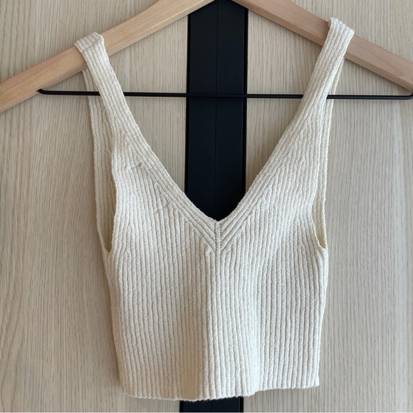 Urban Outfitters Tank Top - Picture 2 of 3